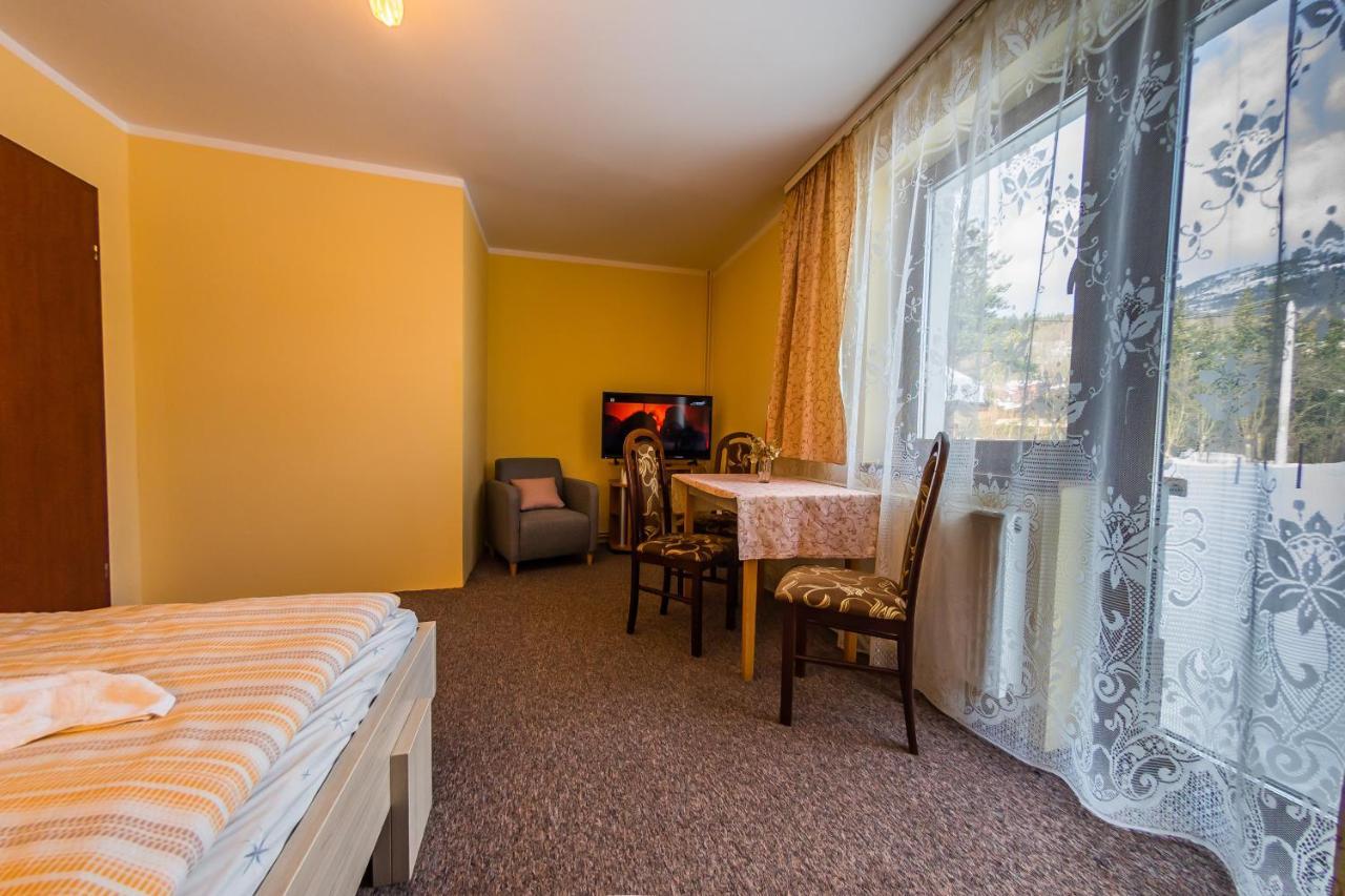 Willa Przy Deptaku Apartamento Szczyrk Exterior foto