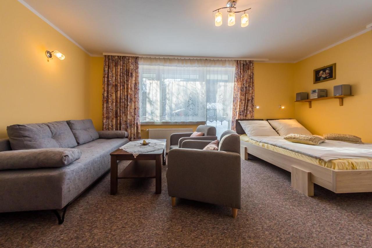 Willa Przy Deptaku Apartamento Szczyrk Exterior foto