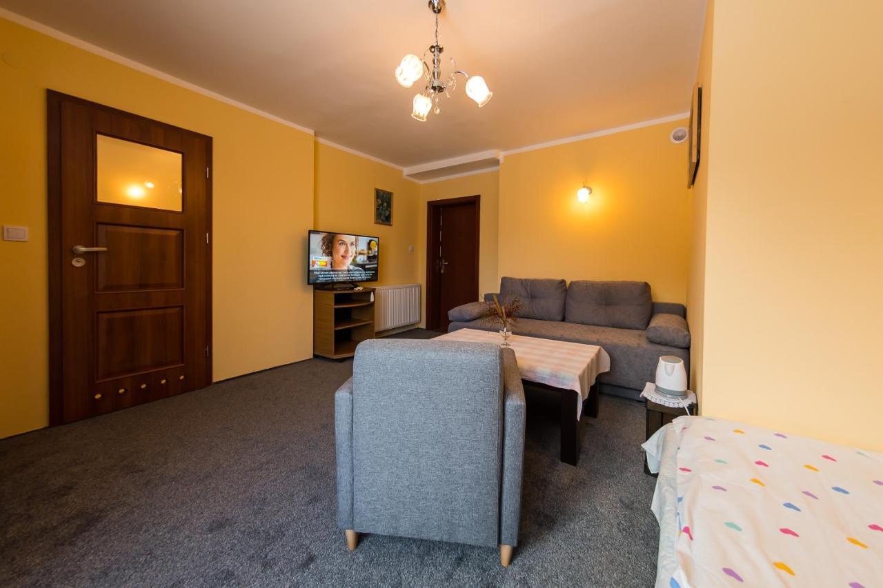 Willa Przy Deptaku Apartamento Szczyrk Exterior foto